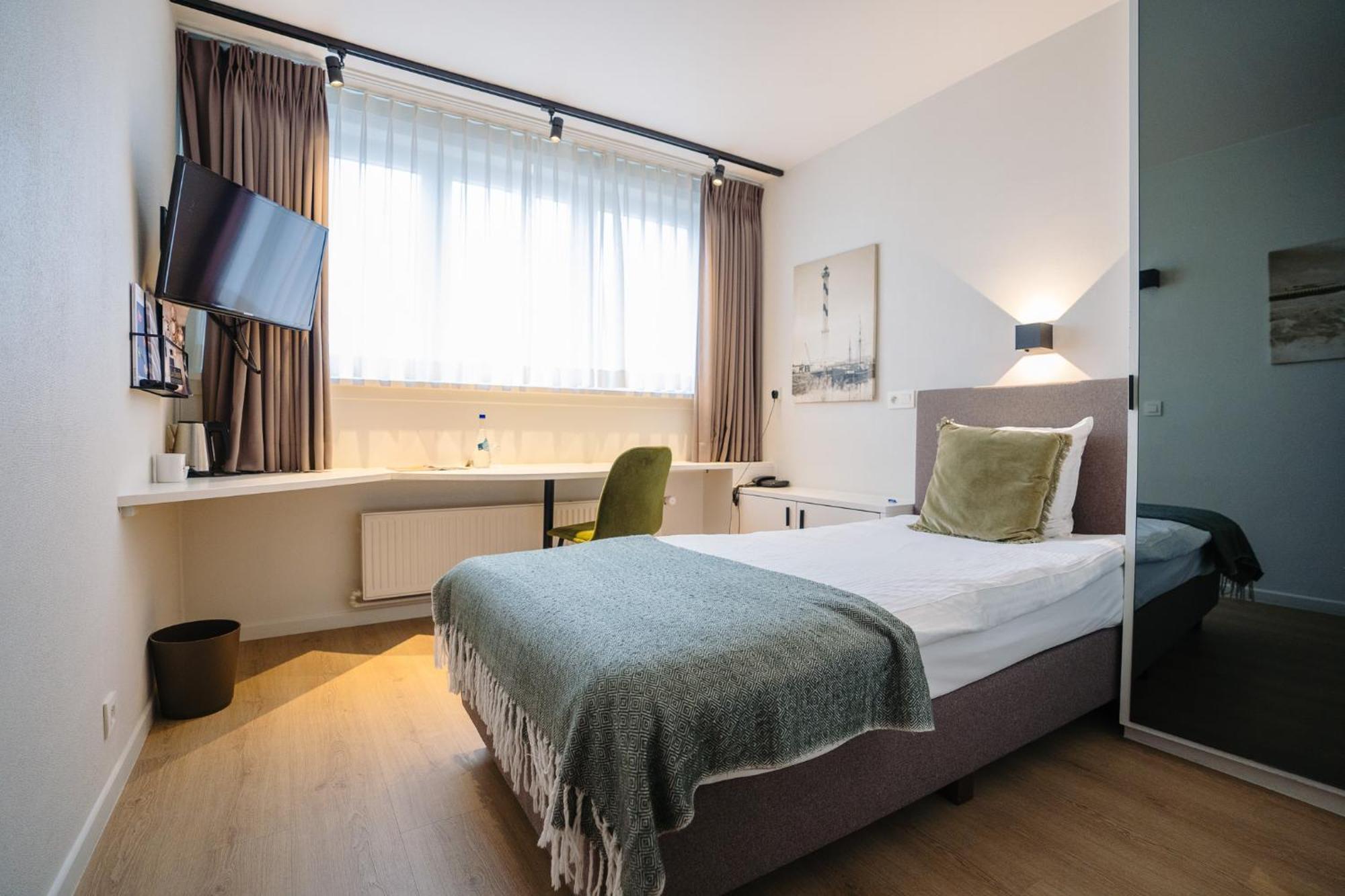 Hotel Du Bassin Остенде Экстерьер фото