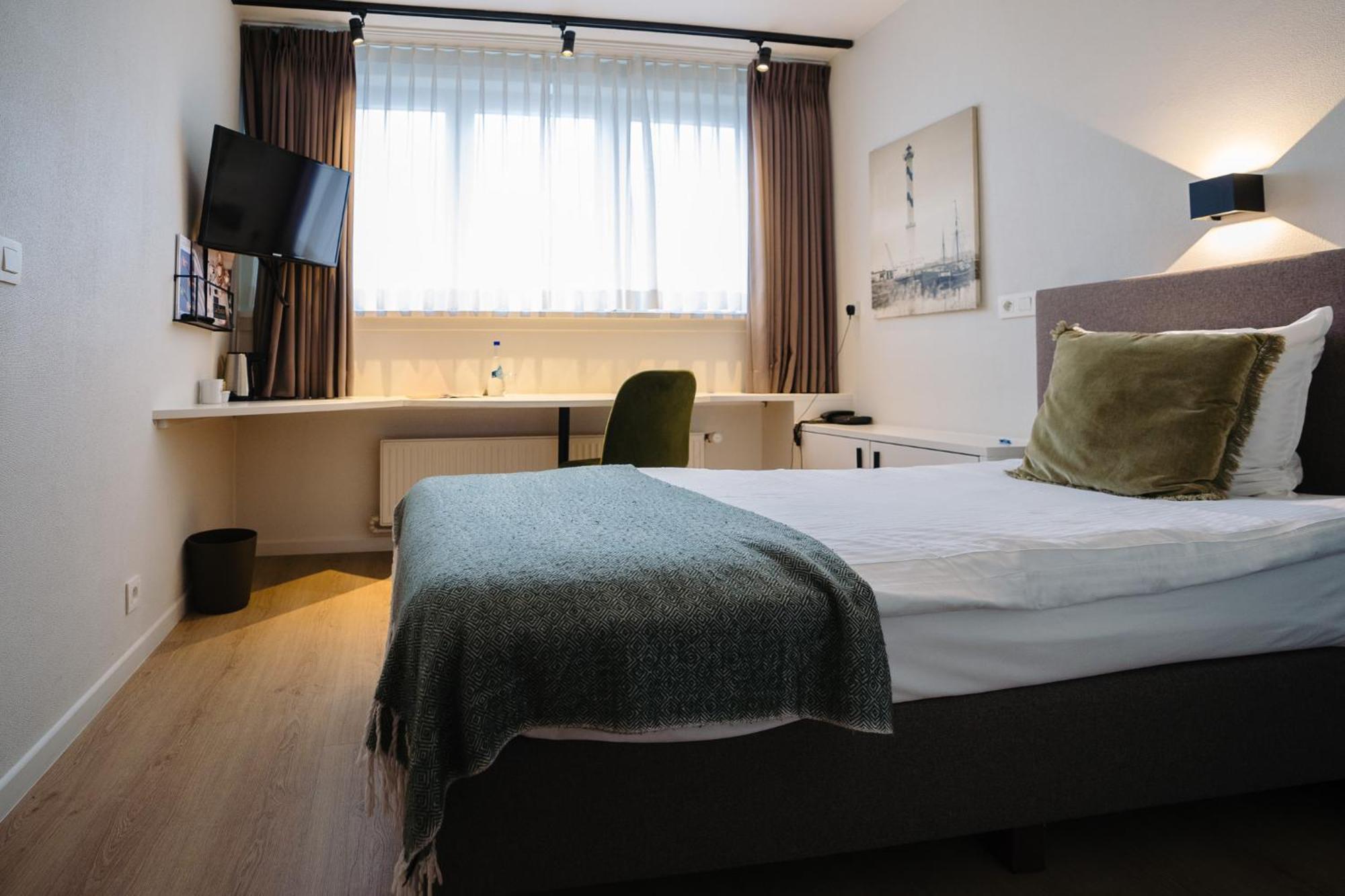Hotel Du Bassin Остенде Экстерьер фото