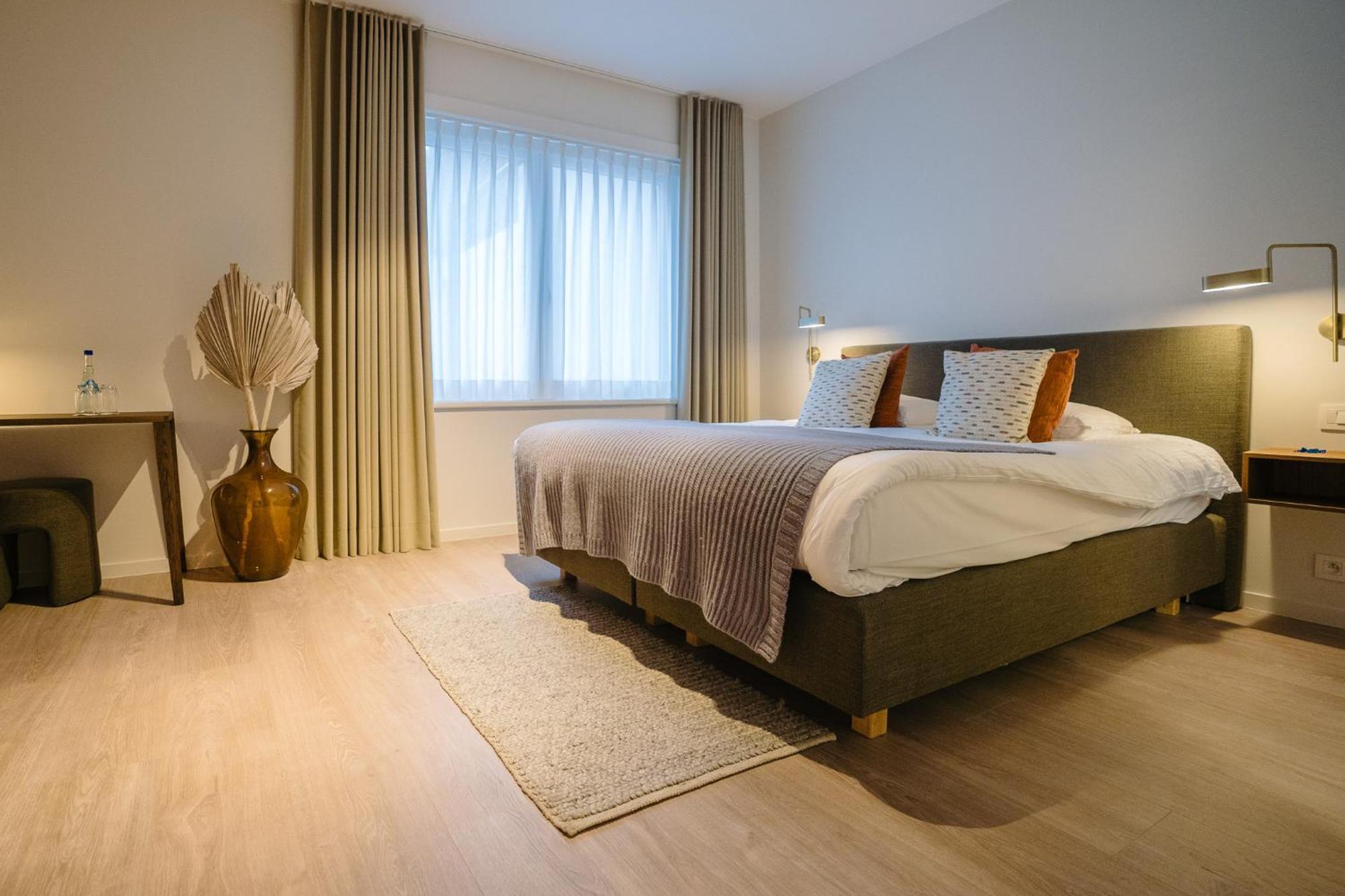 Hotel Du Bassin Остенде Экстерьер фото
