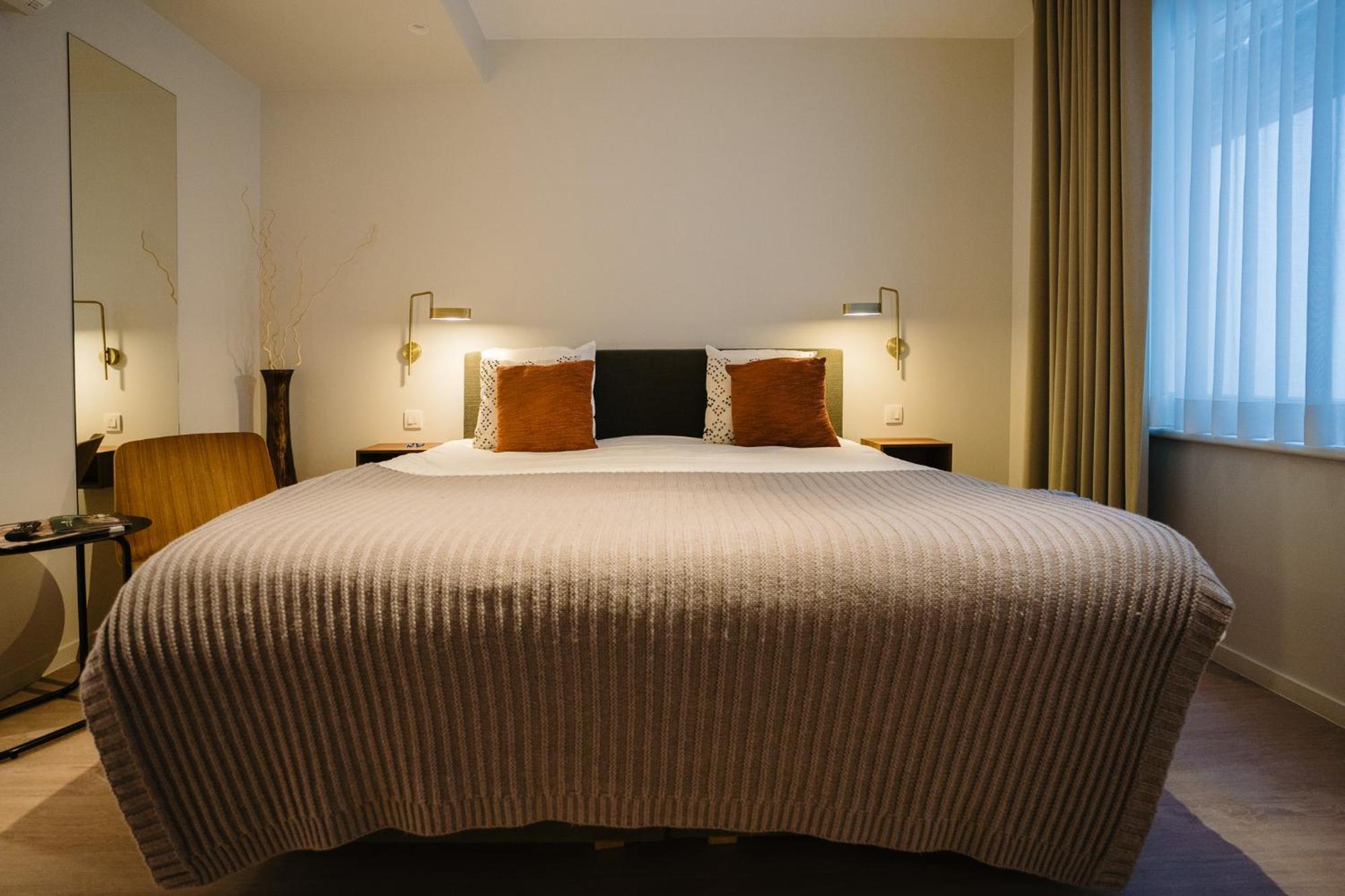 Hotel Du Bassin Остенде Экстерьер фото